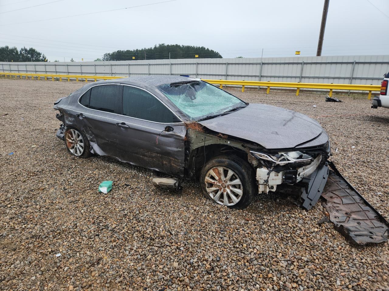 2018 TOYOTA CAMRY