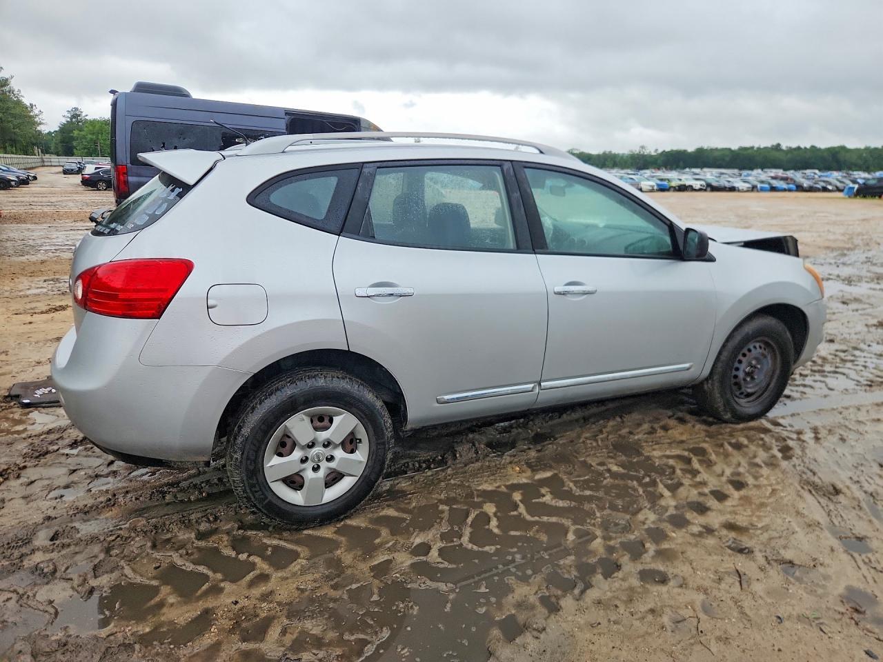 2015 NISSAN ROGUE