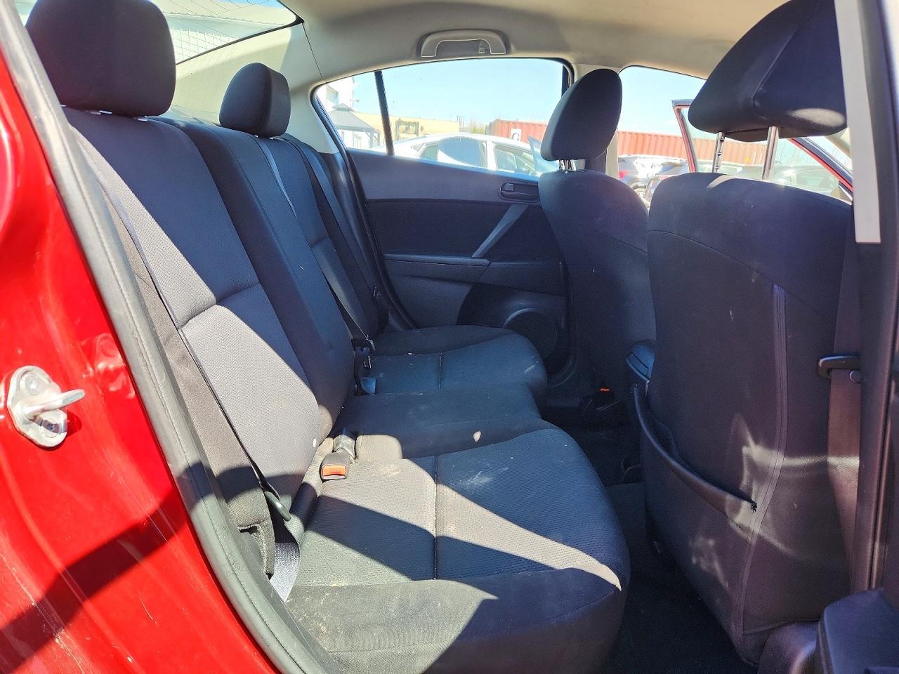 2011 MAZDA 3