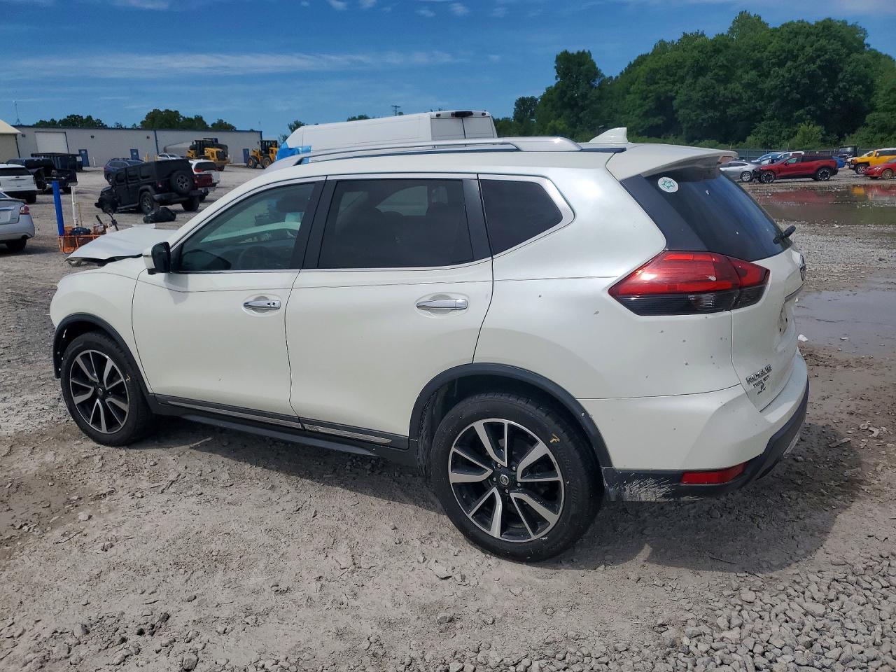 2017 NISSAN ROGUE