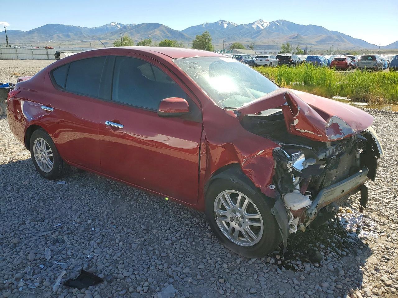 2013 NISSAN VERSA