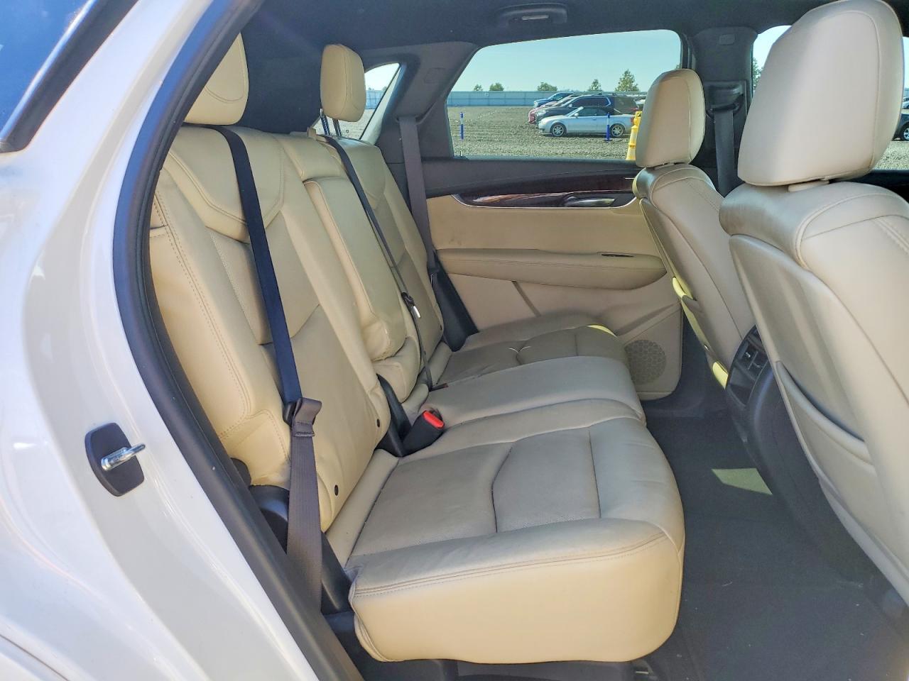 2017 CADILLAC XT5