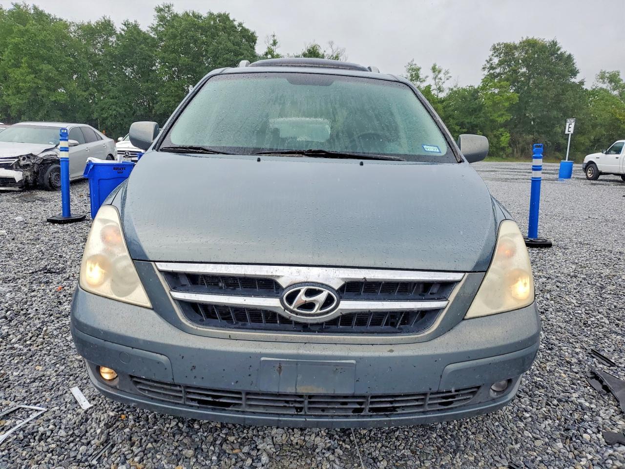 2007 HYUNDAI Entourage