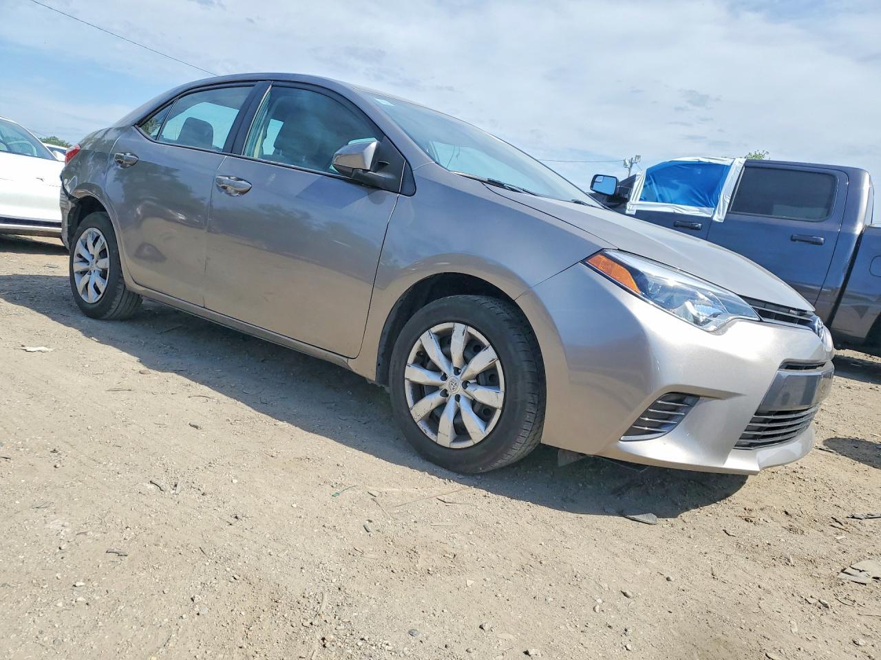 2015 TOYOTA COROLLA