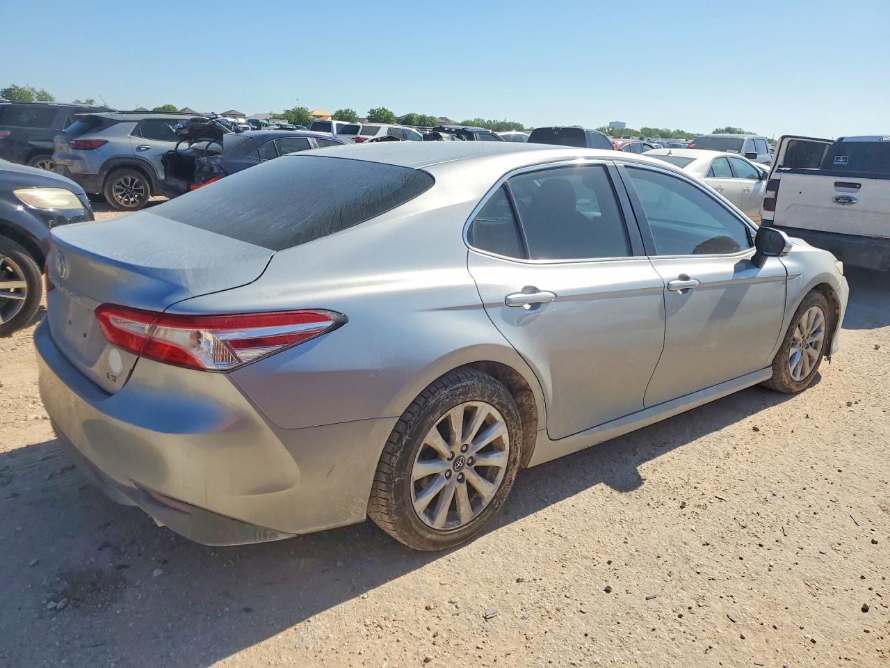 2018 TOYOTA CAMRY