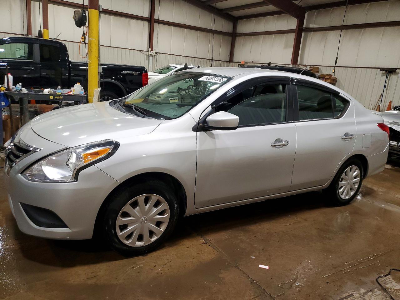 2017 NISSAN VERSA