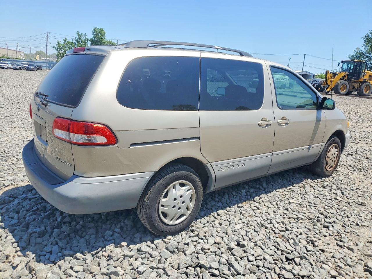 2002 TOYOTA SIENNA