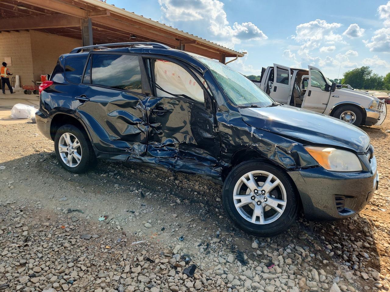 2011 TOYOTA RAV4