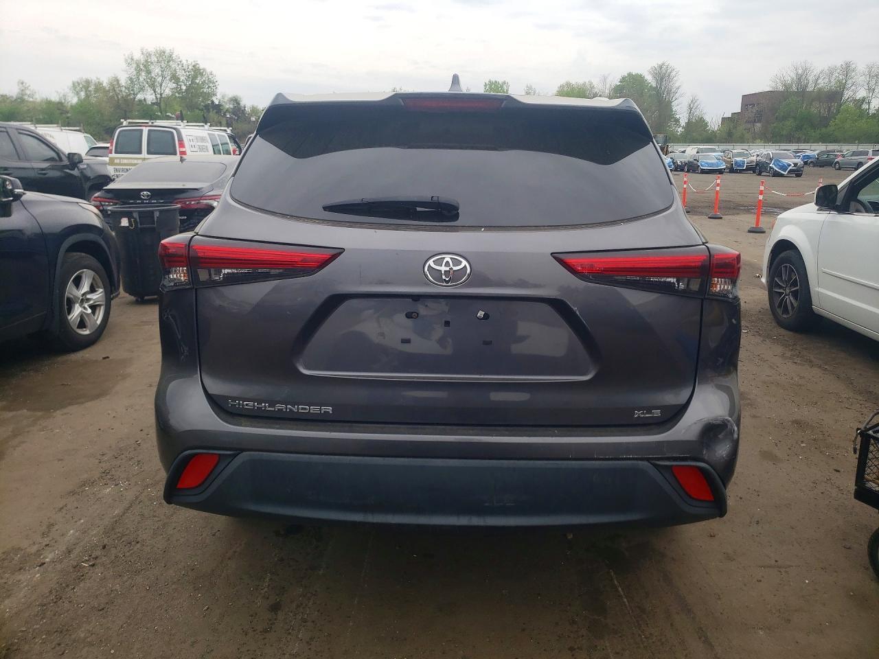 2022 TOYOTA HIGHLANDER