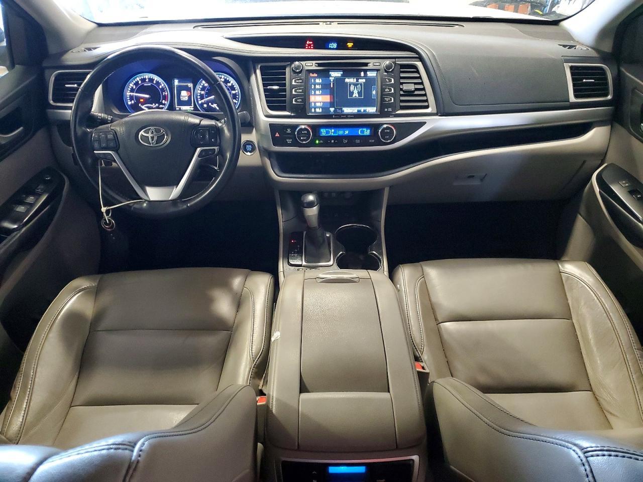 2017 TOYOTA HIGHLANDER