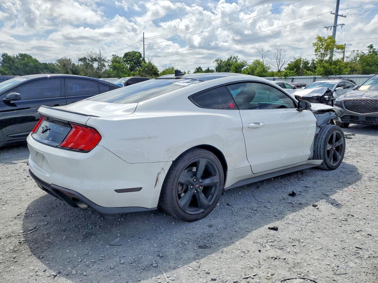 2021 FORD MUSTANG