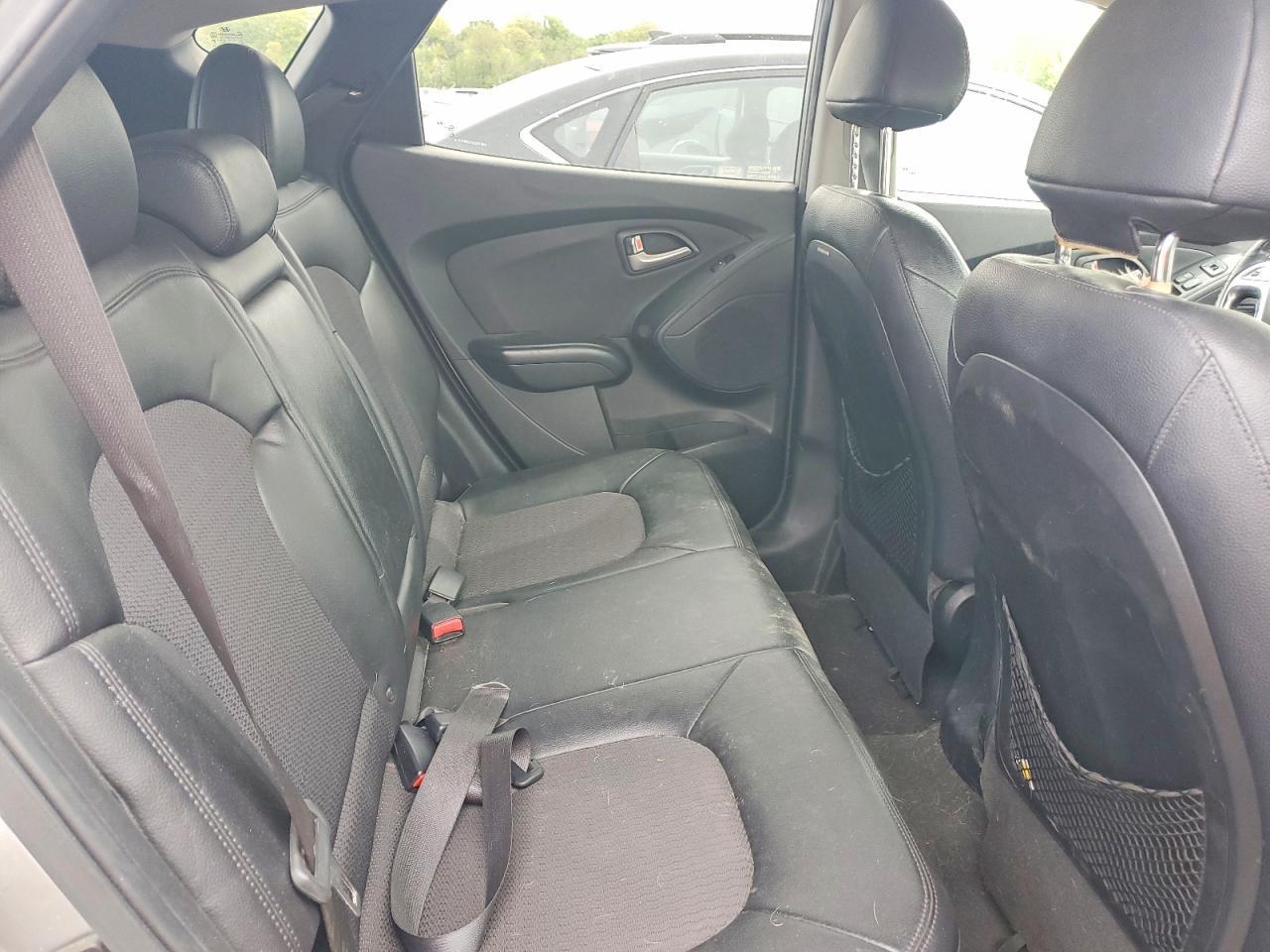 2012 HYUNDAI TUCSON