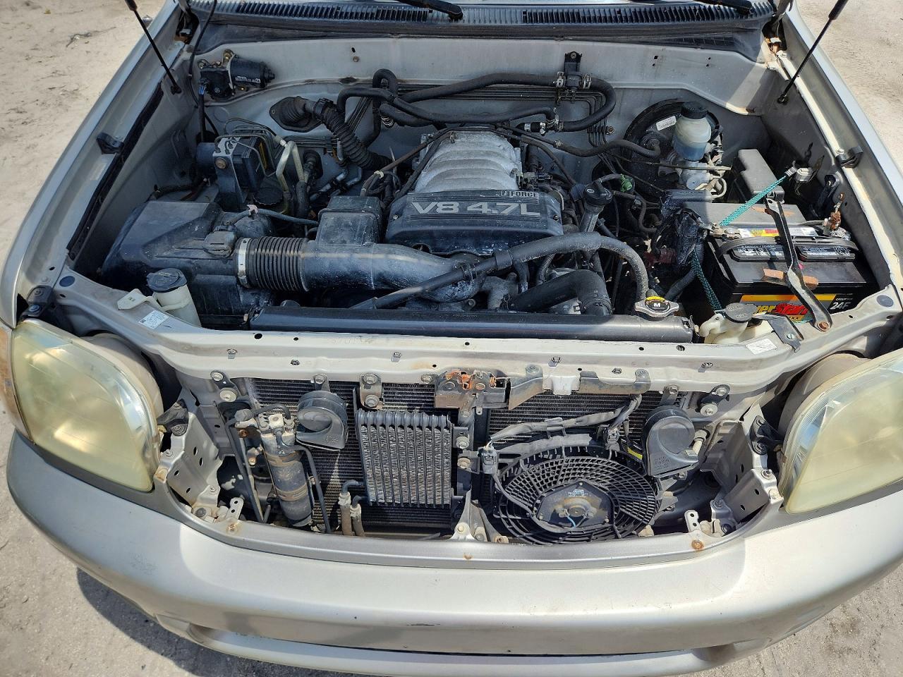 2004 TOYOTA Sequoia