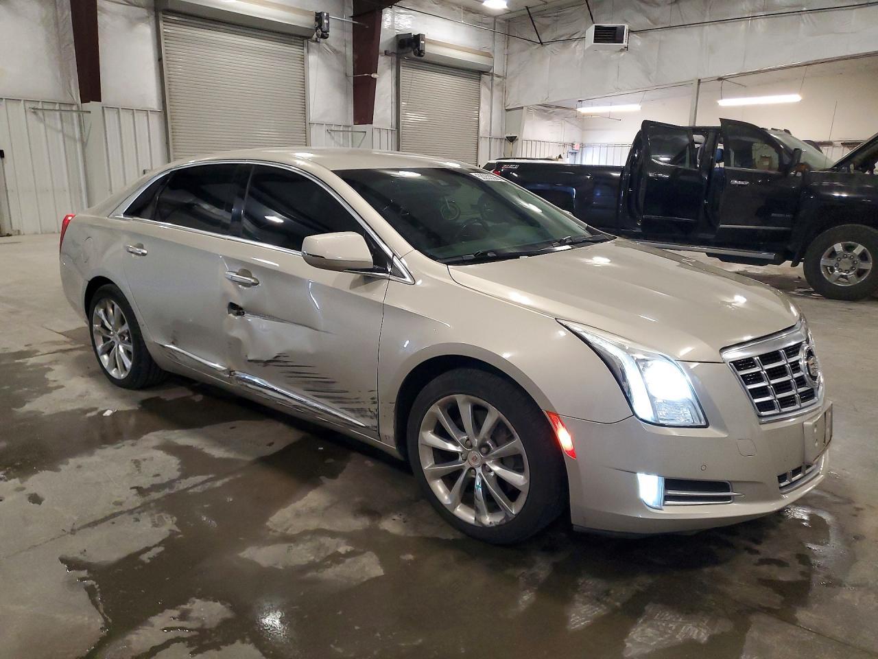 2013 CADILLAC XTS