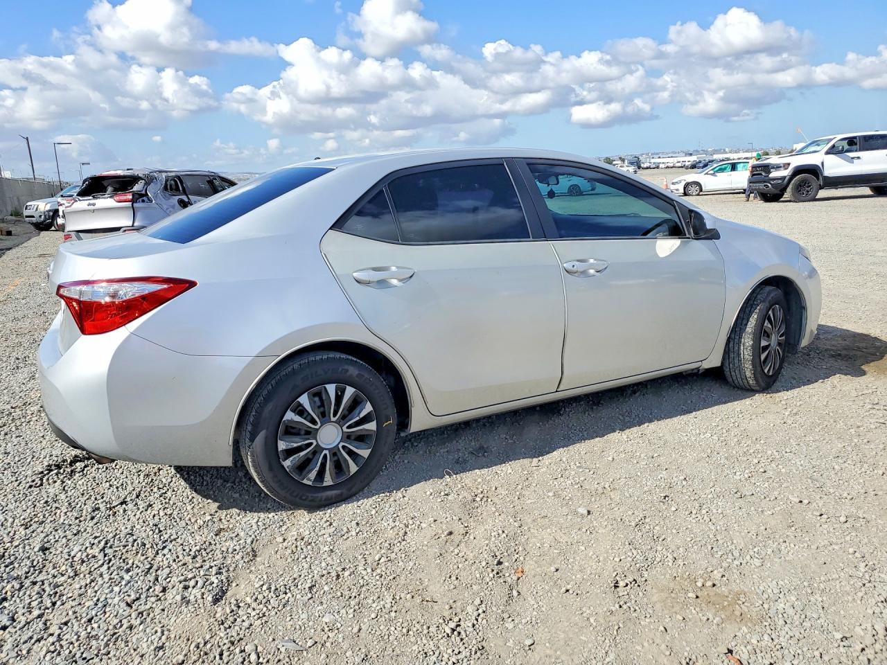 2015 TOYOTA COROLLA