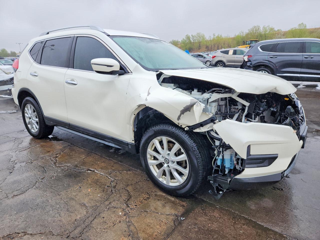 2017 NISSAN ROGUE