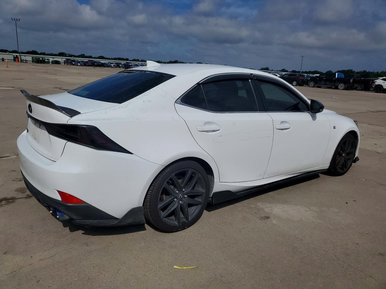 2017 LEXUS IS 200t
