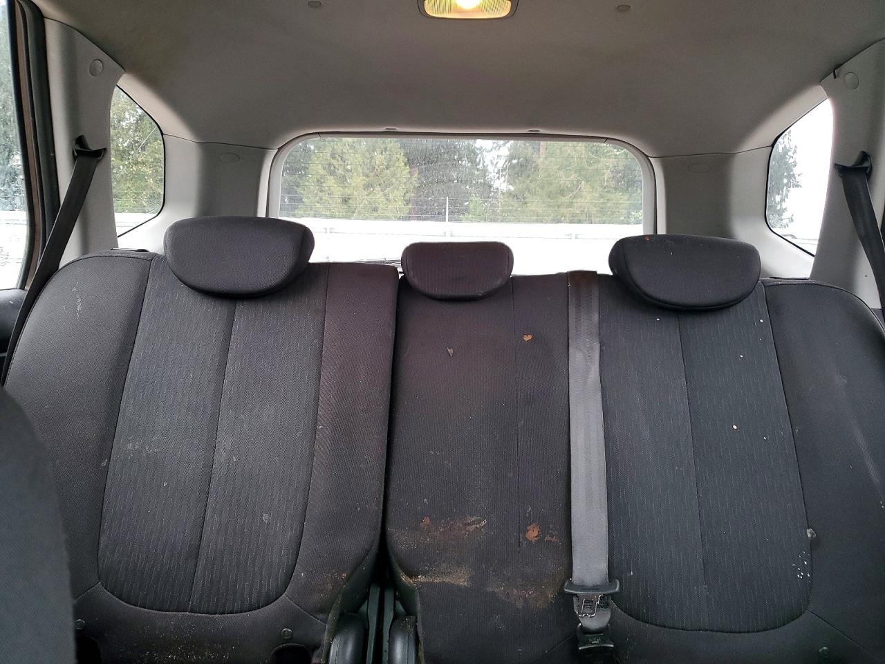 2009 KIA RONDO
