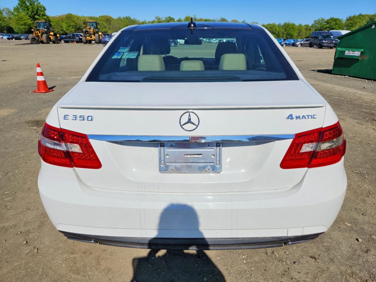 2012 MERCEDES-BENZ E-Class