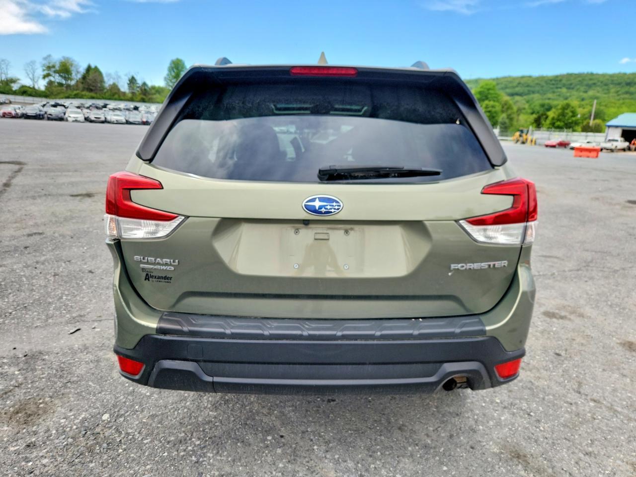 2021 SUBARU FORESTER