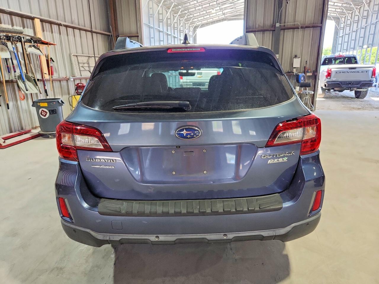 2017 SUBARU Outback