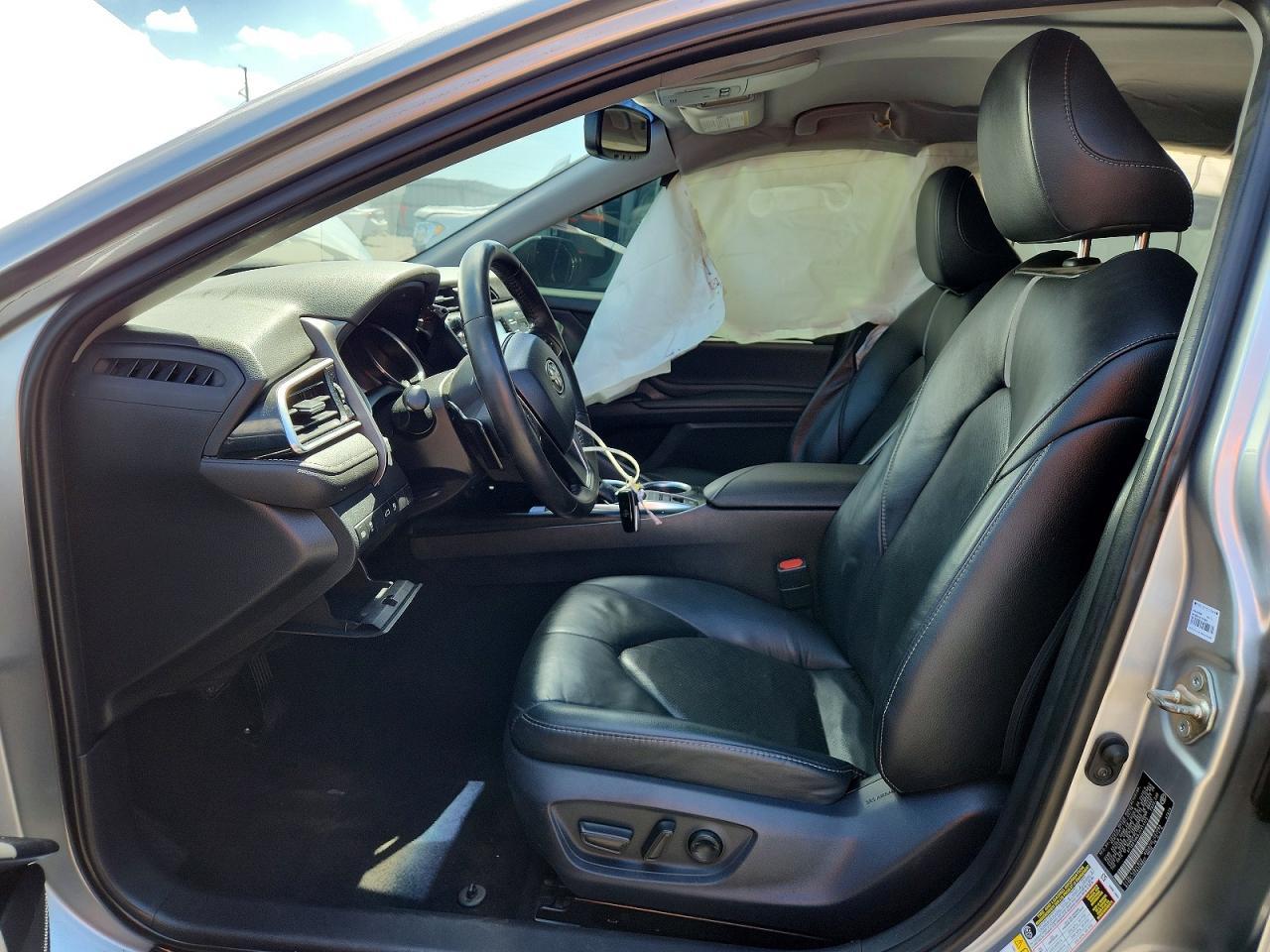 2018 TOYOTA CAMRY