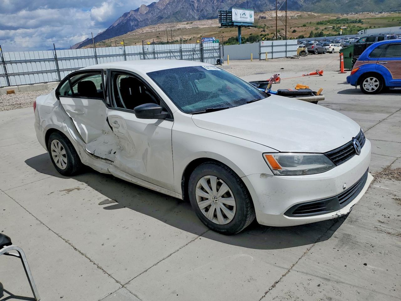 2013 VOLKSWAGEN JETTA