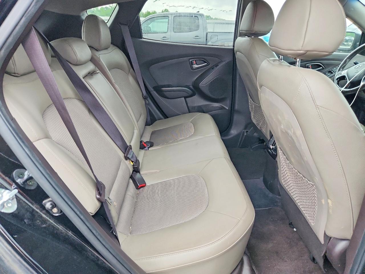 2015 HYUNDAI TUCSON