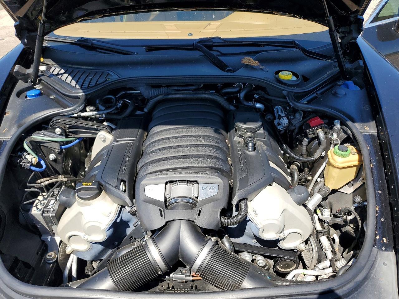 2011 PORSCHE Panamera