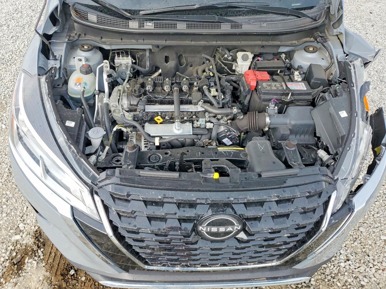 2024 NISSAN KICKS