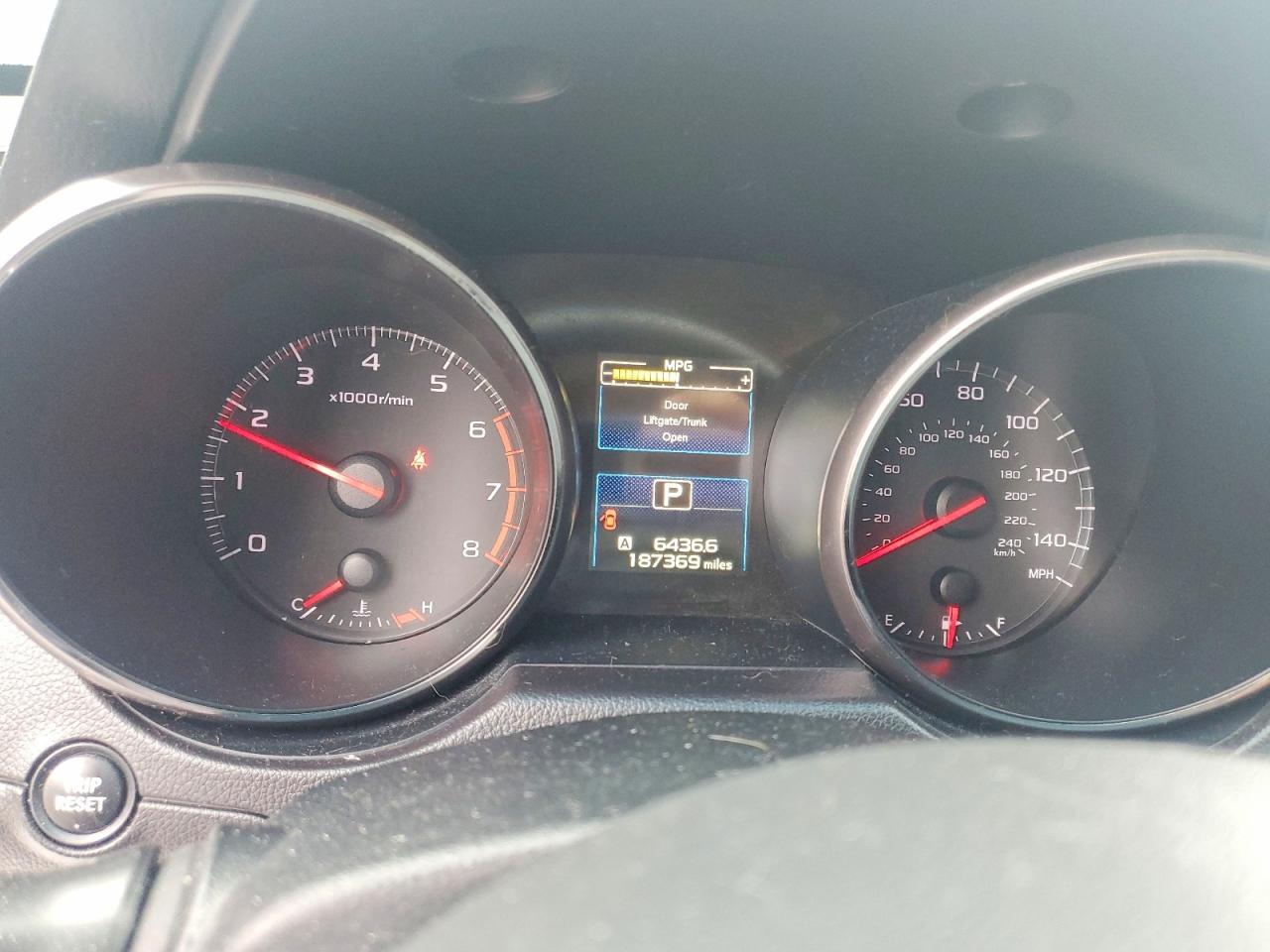 2015 SUBARU Legacy