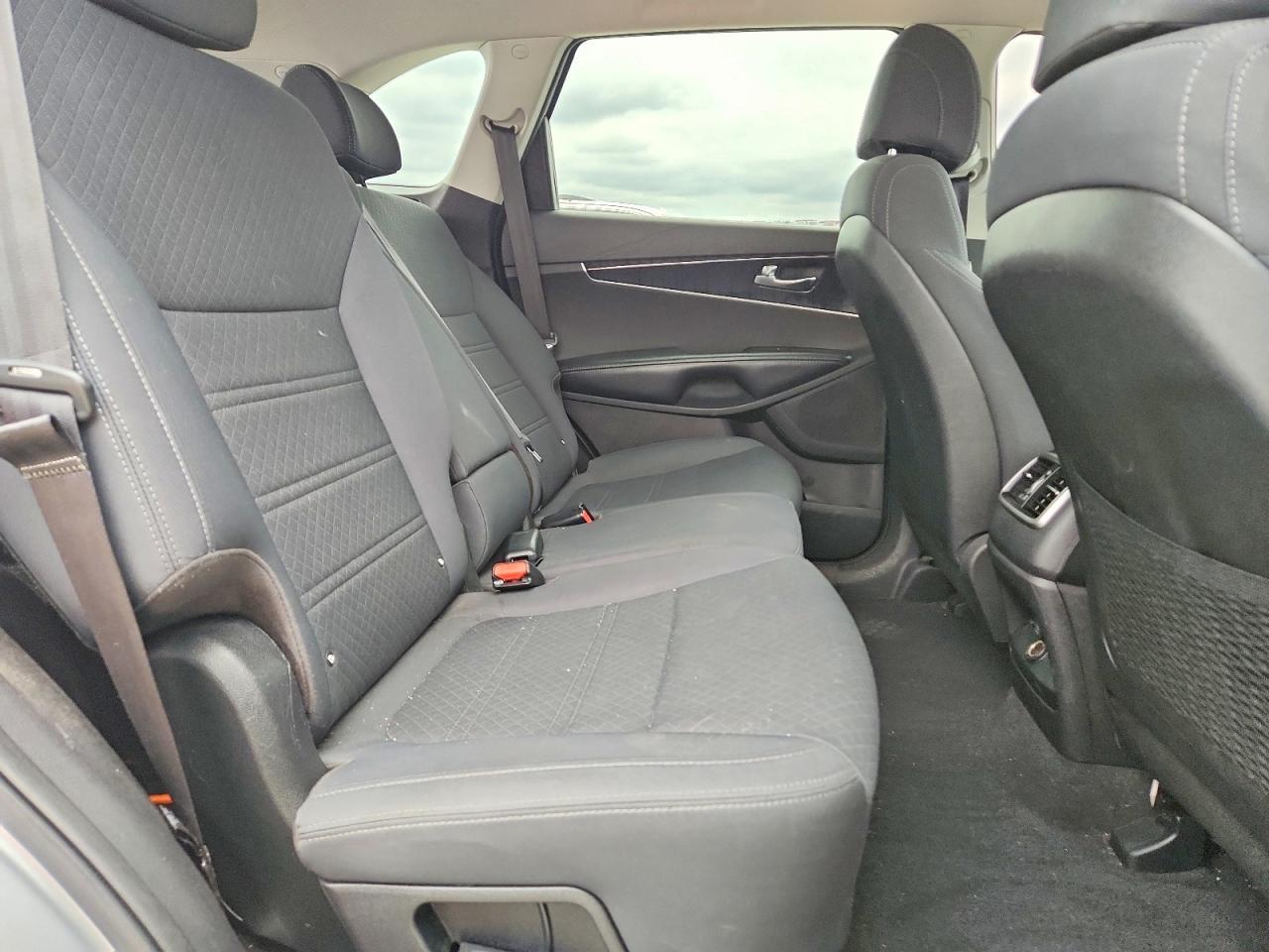 2017 KIA SORENTO