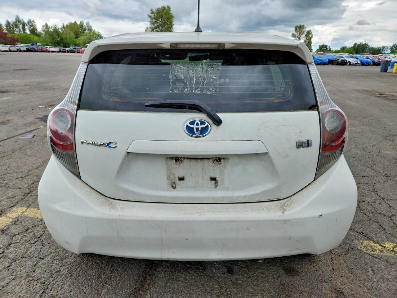 2013 TOYOTA Prius c