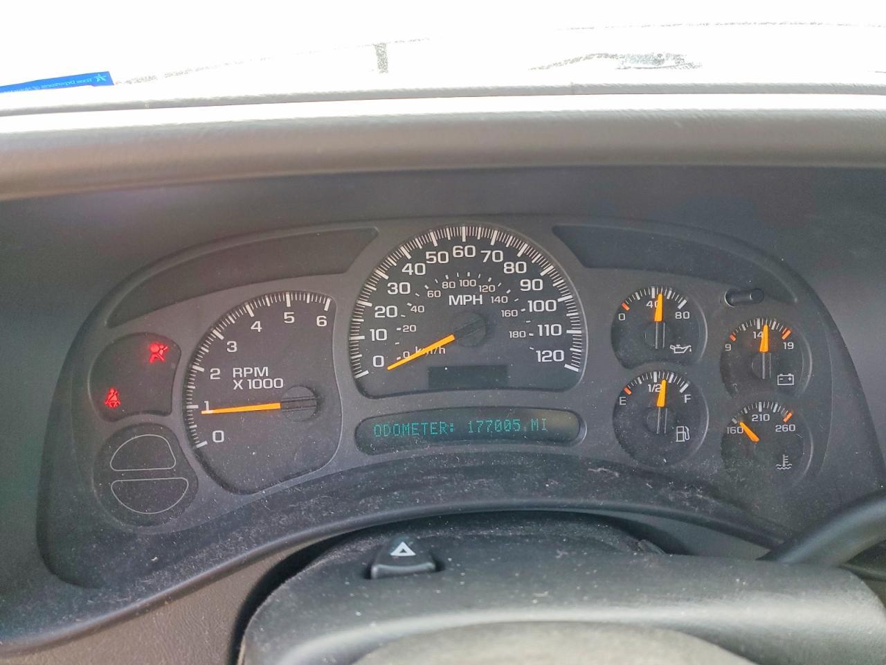 2004 CHEVROLET Tahoe