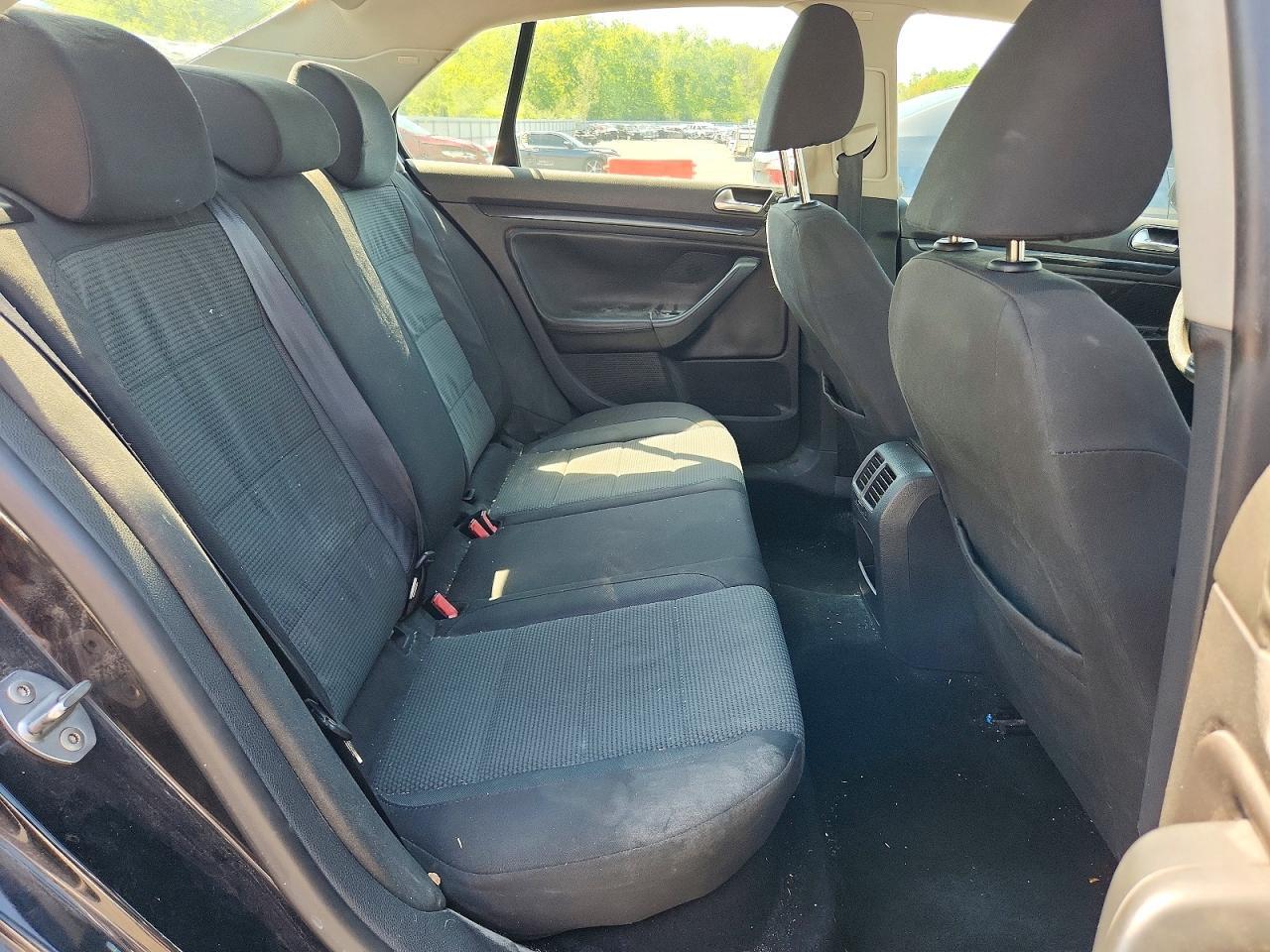 2010 VOLKSWAGEN JETTA