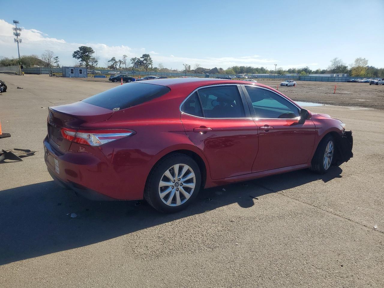 2018 TOYOTA CAMRY