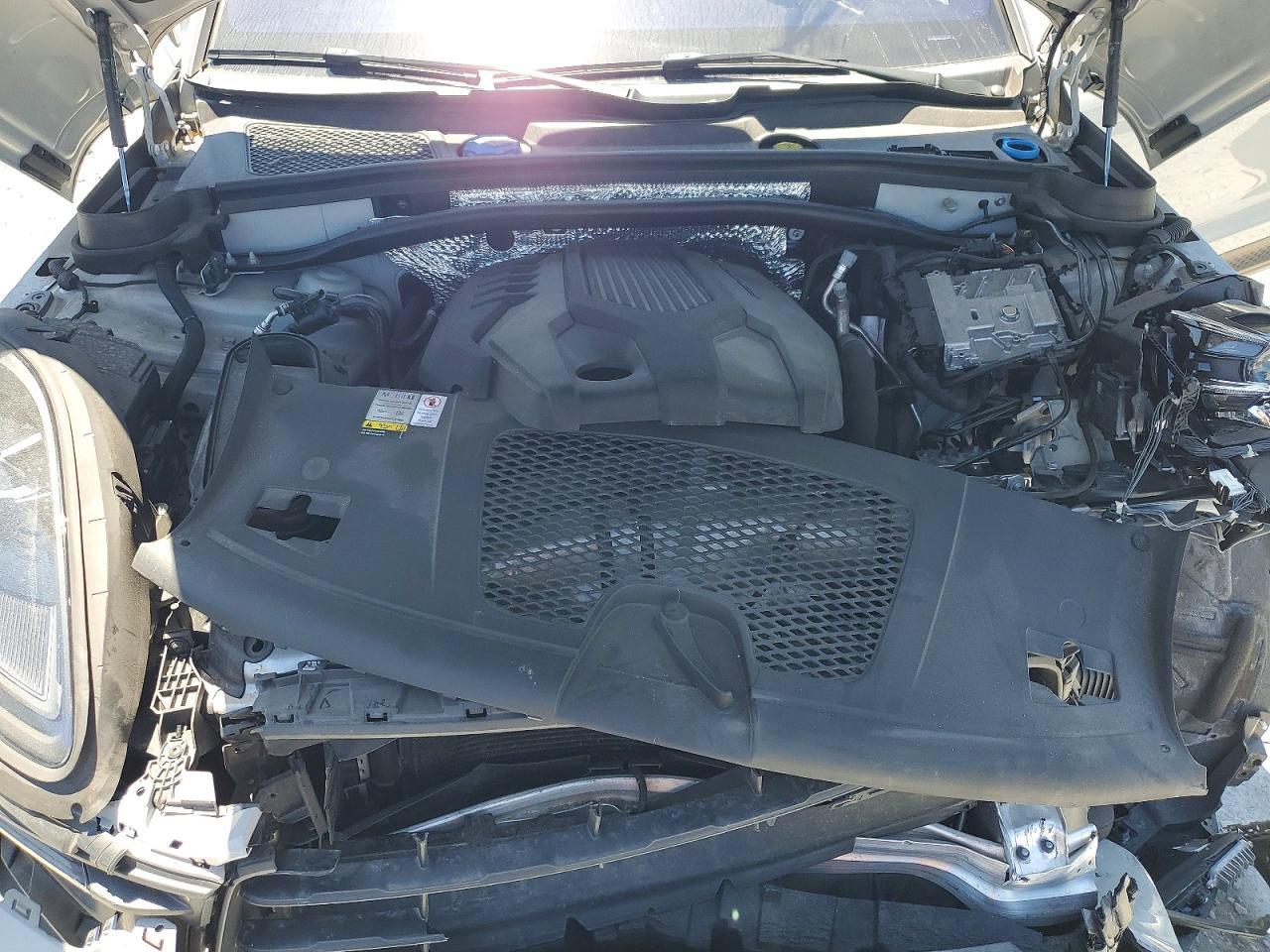 2022 PORSCHE Macan