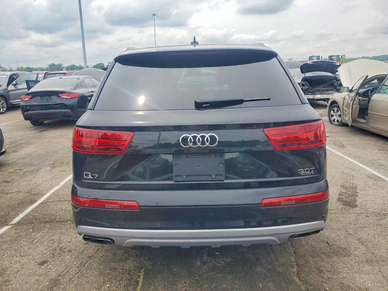 2017 AUDI Q7