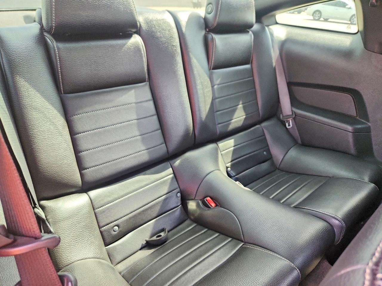 2011 FORD MUSTANG