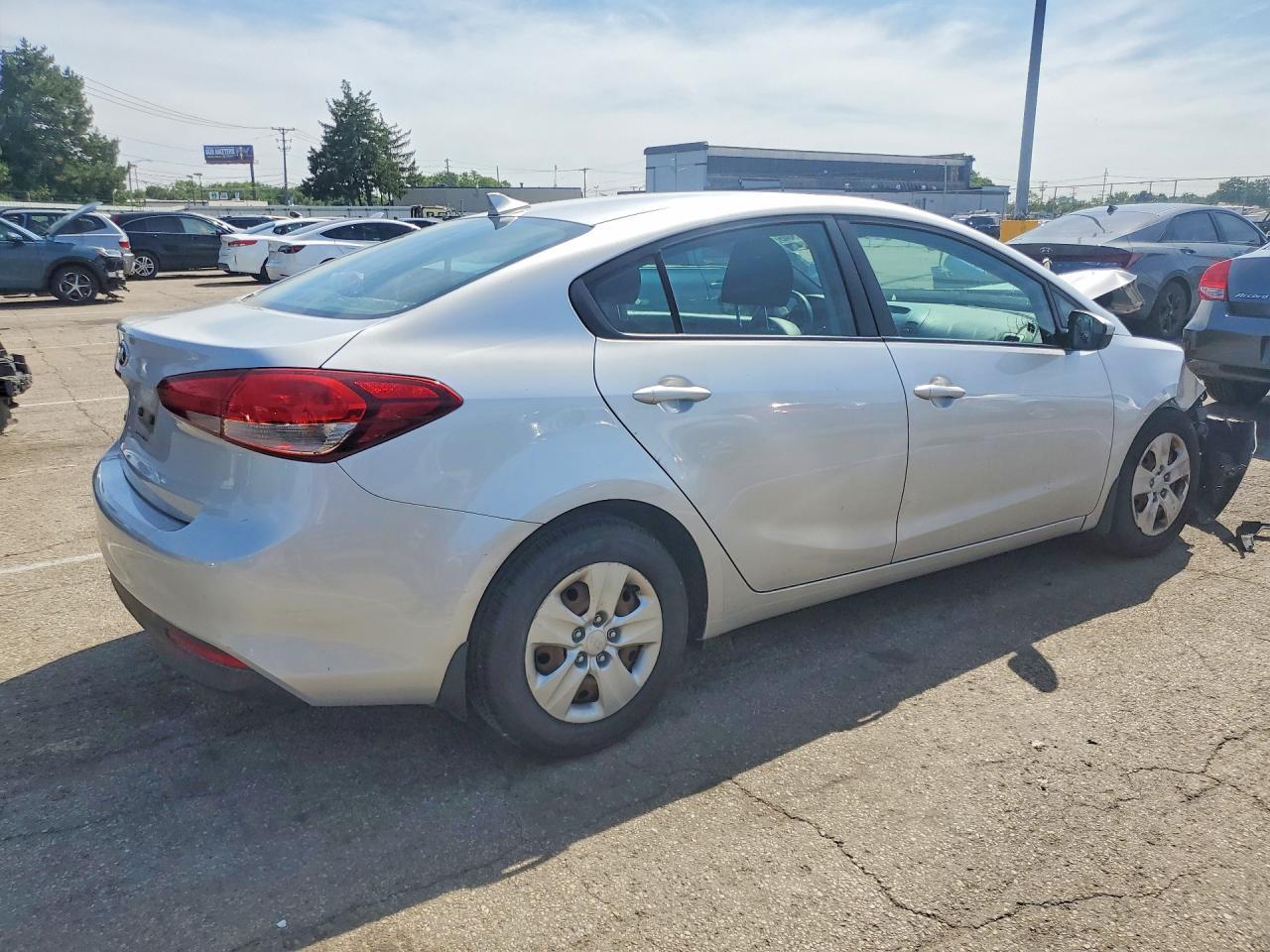 2017 KIA FORTE