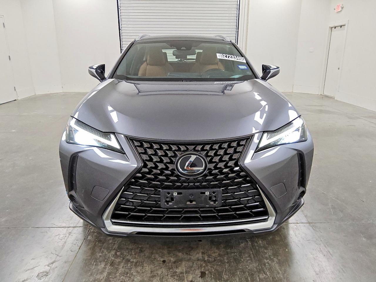 2021 LEXUS UX 200