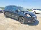 2010 TOYOTA SIENNA