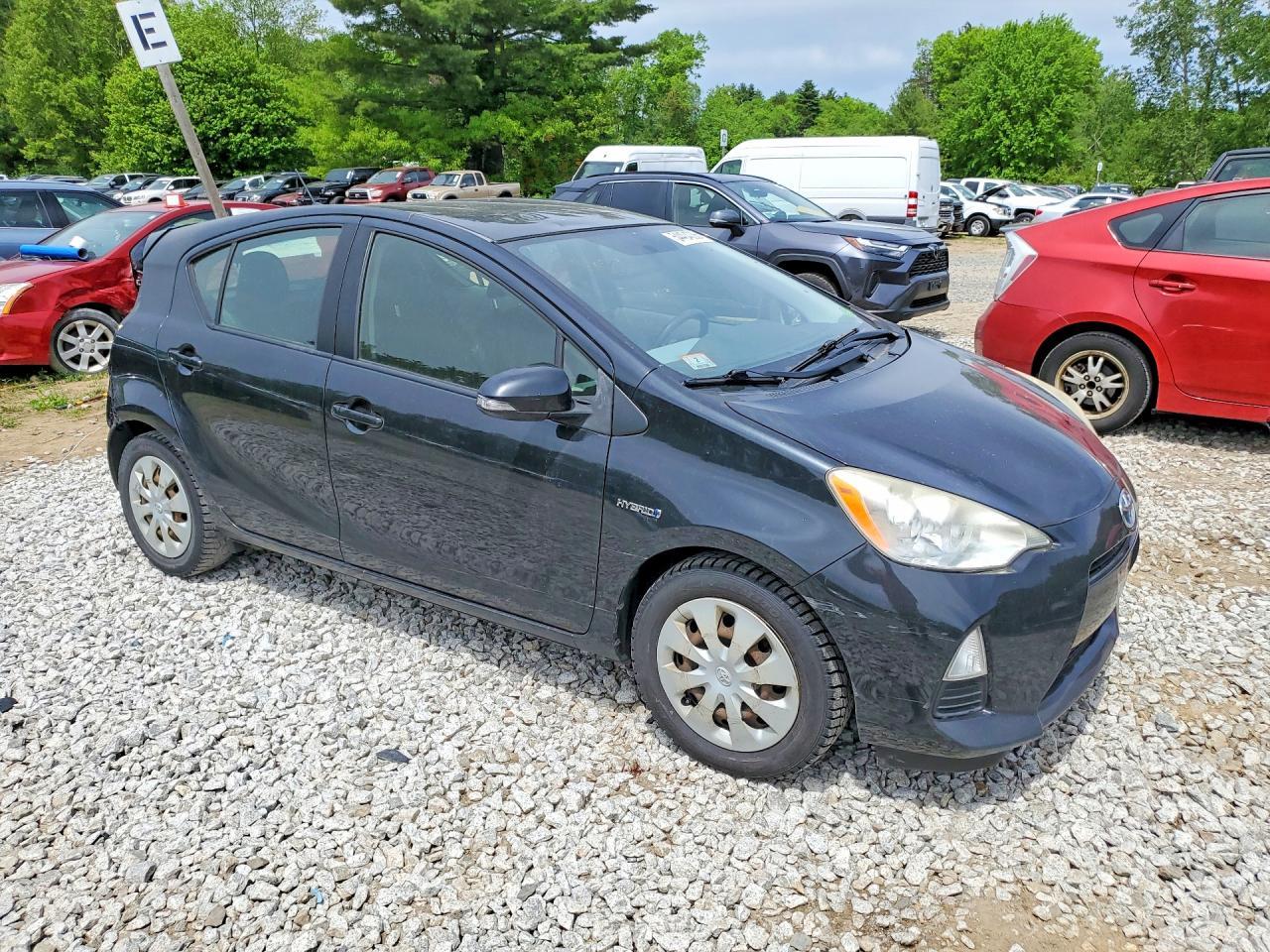 2012 TOYOTA Prius c