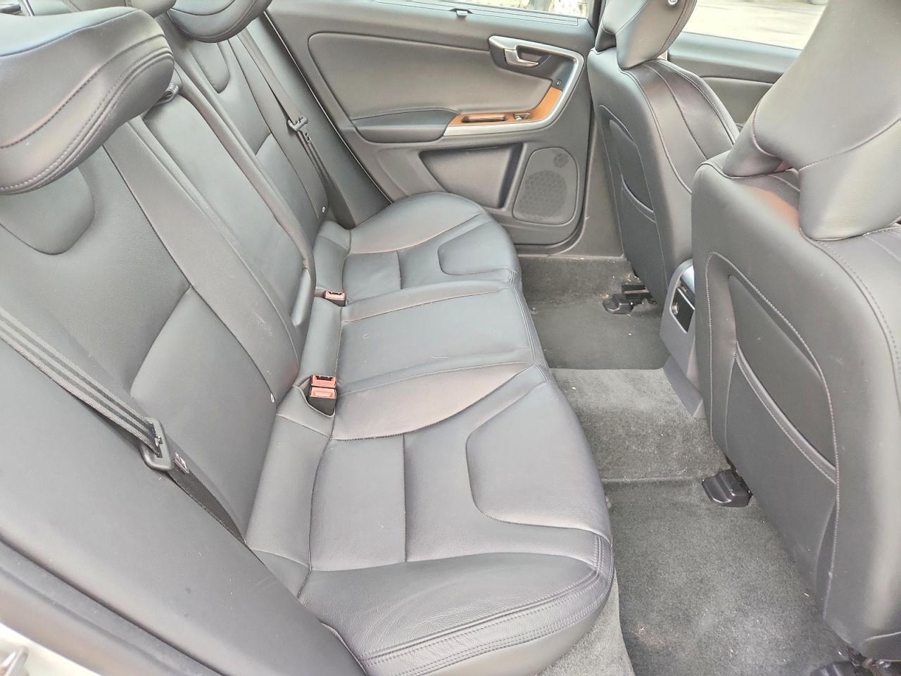2016 VOLVO S60