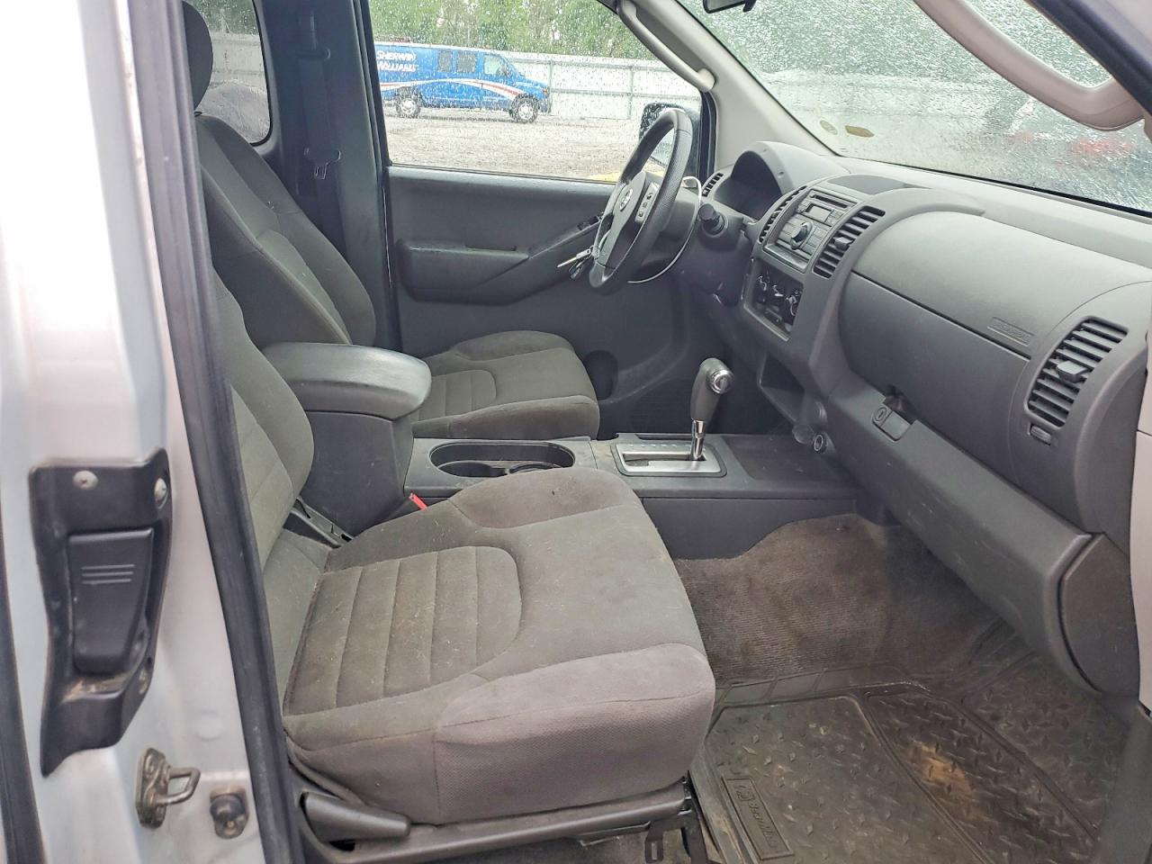 2010 NISSAN Frontier