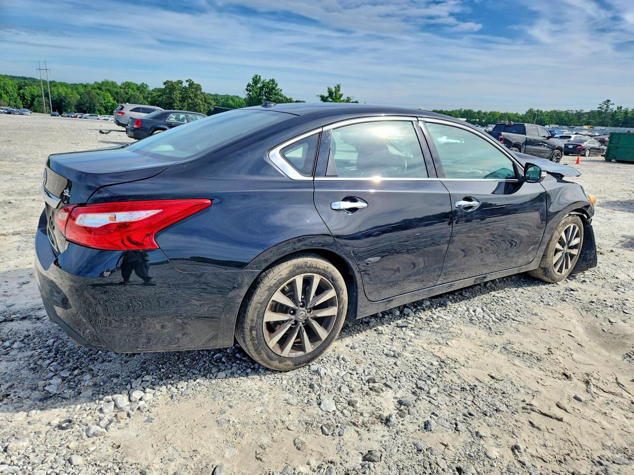 2017 NISSAN ALTIMA