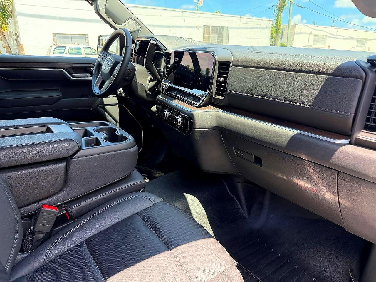 2025 GMC Sierra