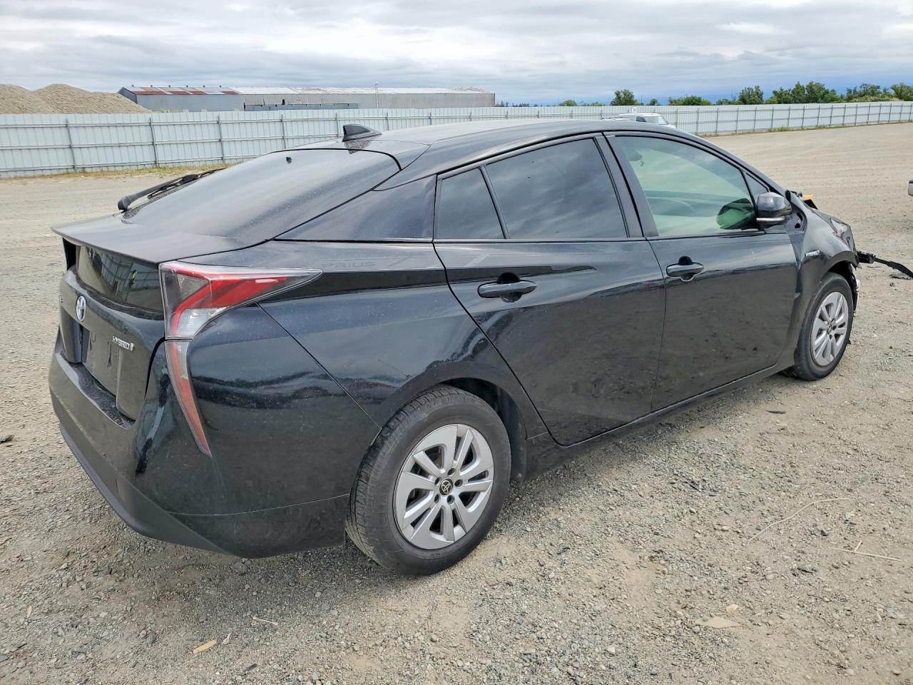 2017 TOYOTA PRIUS