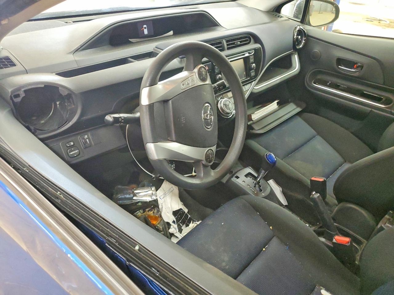 2015 TOYOTA Prius c