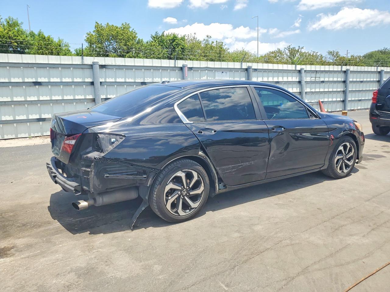 2017 HONDA ACCORD
